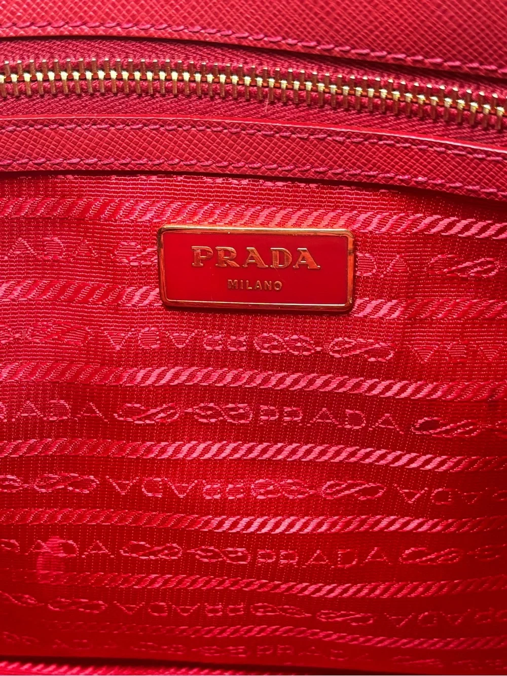 Prada gorgeous bn1801